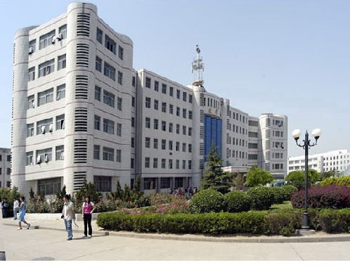 河北商貿學校 圖1
