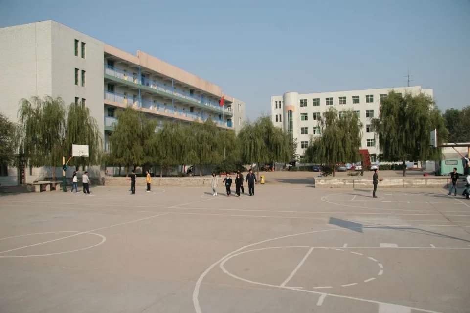保定華中技工學校
