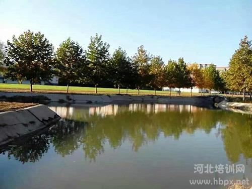 石家莊華師經濟管理中等專業學校湖堤