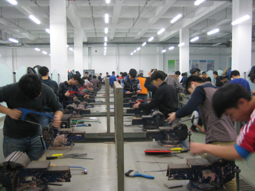 石家莊工程技術學校機電系鉗工實訓室