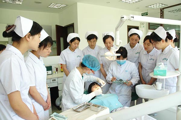 石家莊平安醫學中等專業學校口腔實訓